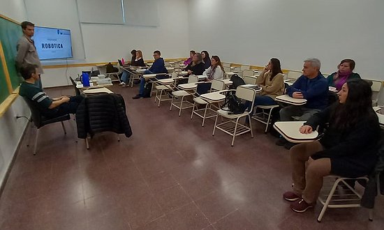 COMENZÓ EL TALLER DE ROBÓTICA EDUCATIVA PARA DOCENTES