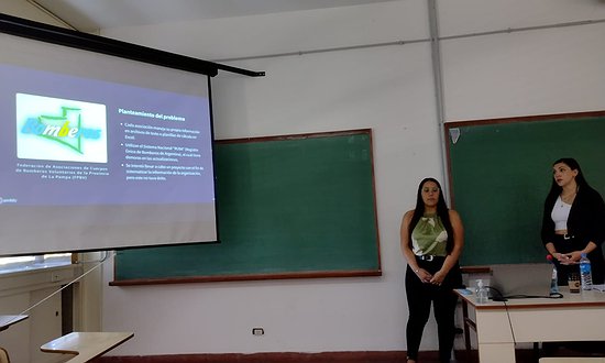 DEFENSA ORAL DE PROYECTO FINAL: Gabriela Peralta y Karen Navarro