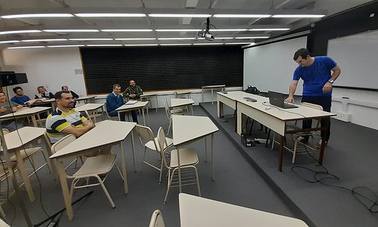 DEFENSA ORAL DE PROYECTO Y DISEÑO FINAL: ALEJANDRO ARIEL HOLZMANN