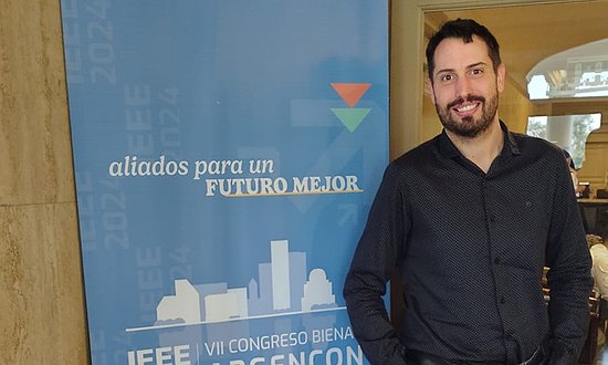 DOCENTE INVESTIGADOR DISTINGUIDO EN CONGRESO INTERNACIONAL