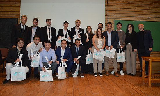 EMOTIVO NUEVO ACTO DE COLACIÓN DE GRADO