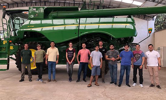 ESTUDIANTES EN PRÁCTICAS CON AGRICULTURA DE PRECISIÓN