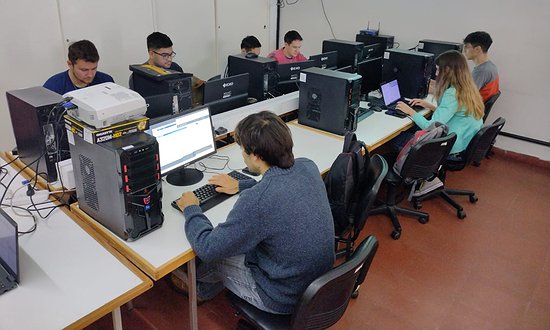 LA FACULTAD DE INGENIERÍA ADQUIRIÓ 40 NUEVAS COMPUTADORAS