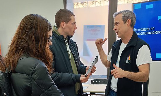 PRESENTACIÓN DE CARRERAS EN LA PROVINCIA DE BUENOS AIRES