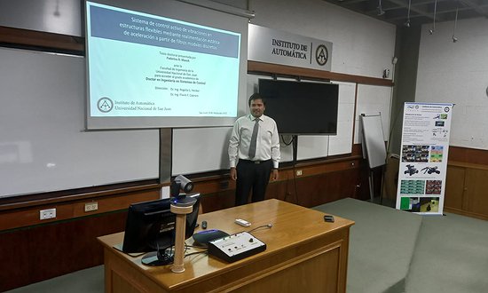 Tesis doctoral: Federico Masch es Doctor en Sistemas de Control